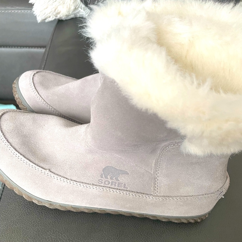 GRey sorel booties